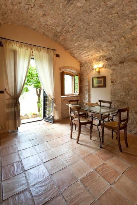 All Stone Horse Stable Converted To Elegant Apartment - Baltimora Spoleto Exterior photo